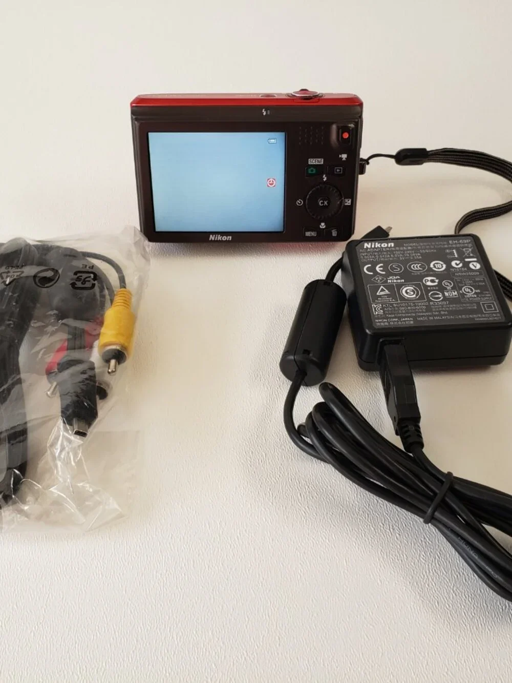 Nikon COOLPIX S6300 Digital Camera 10x Optical Zoom Auto Focus
